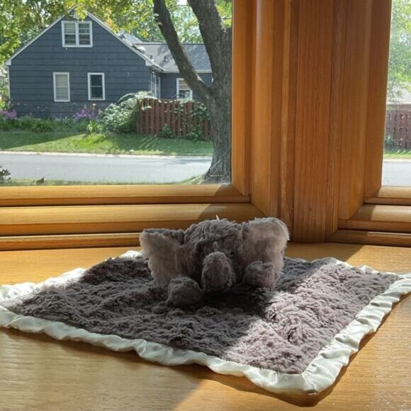 Mary Meyer Baby Elephant Lovey Security Blanket Plush Stuffed - Picture 4 of 9